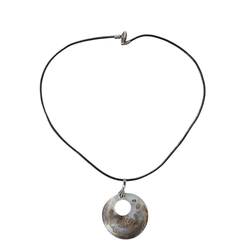 Elegant Silver Pendant Necklace